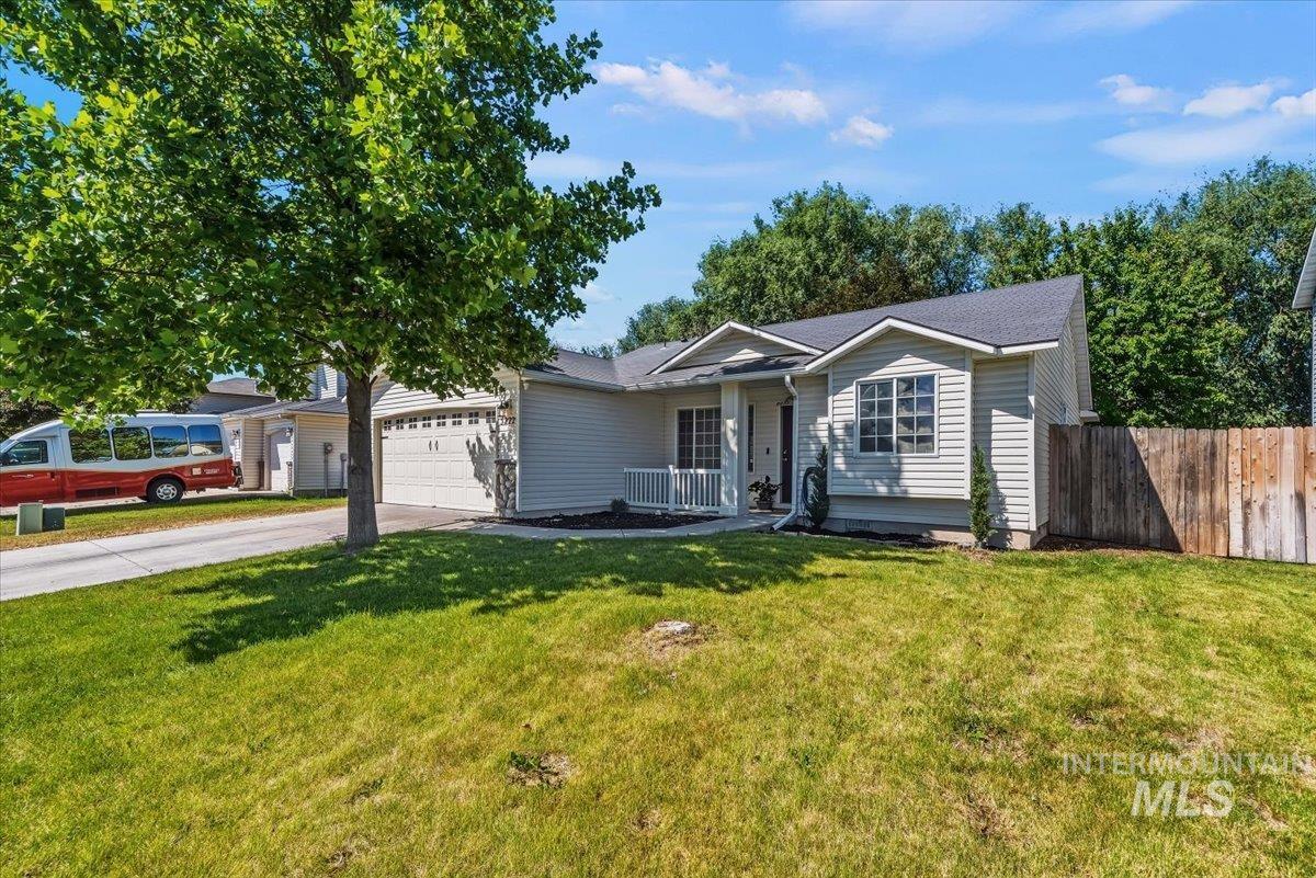 5222 Weston Avenue, Caldwell, Idaho 83607, 5 Bedrooms, 2 Bathrooms, Residential For Sale, Price $425,000, 98990904