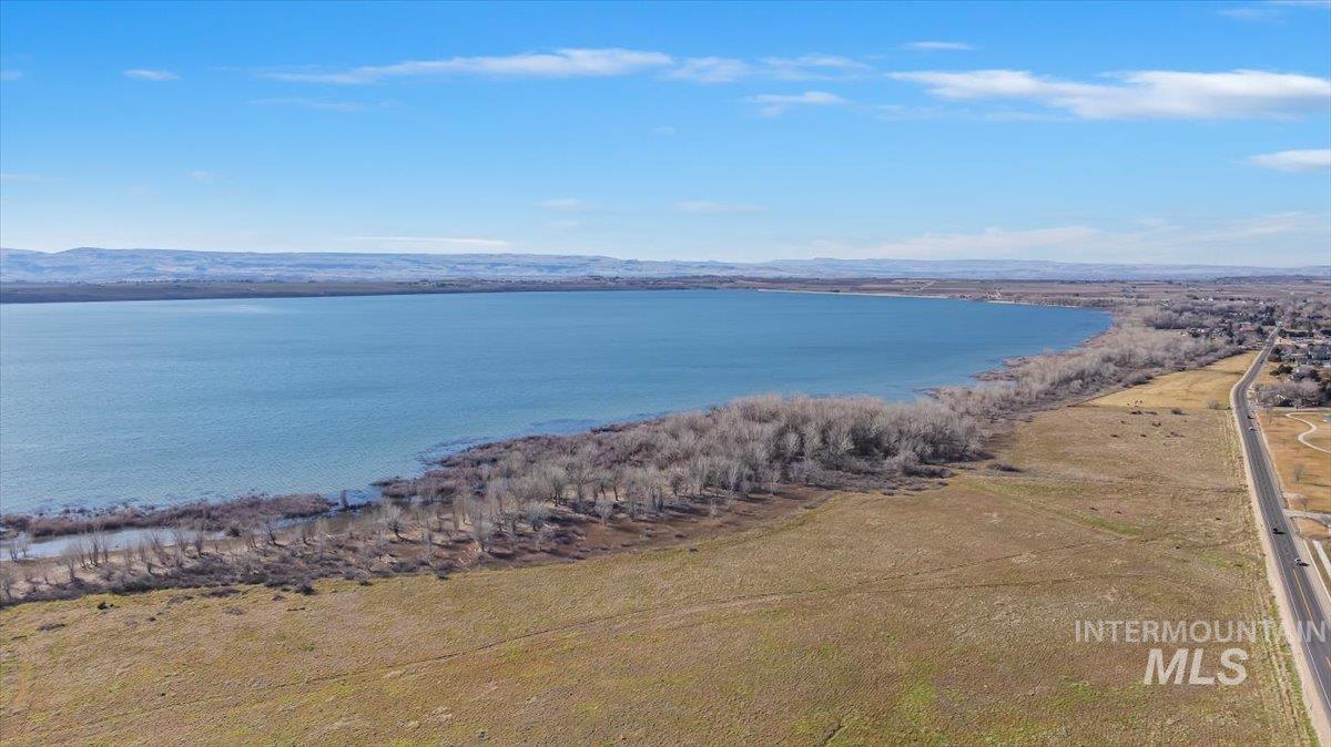 5222 Weston Avenue, Caldwell, Idaho 83607, 5 Bedrooms, 2 Bathrooms, Residential For Sale, Price $425,000, 98990904