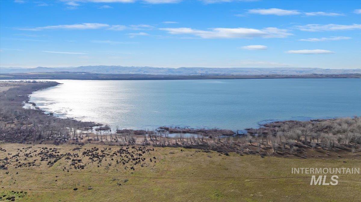 5222 Weston Avenue, Caldwell, Idaho 83607, 5 Bedrooms, 2 Bathrooms, Residential For Sale, Price $425,000, 98990904