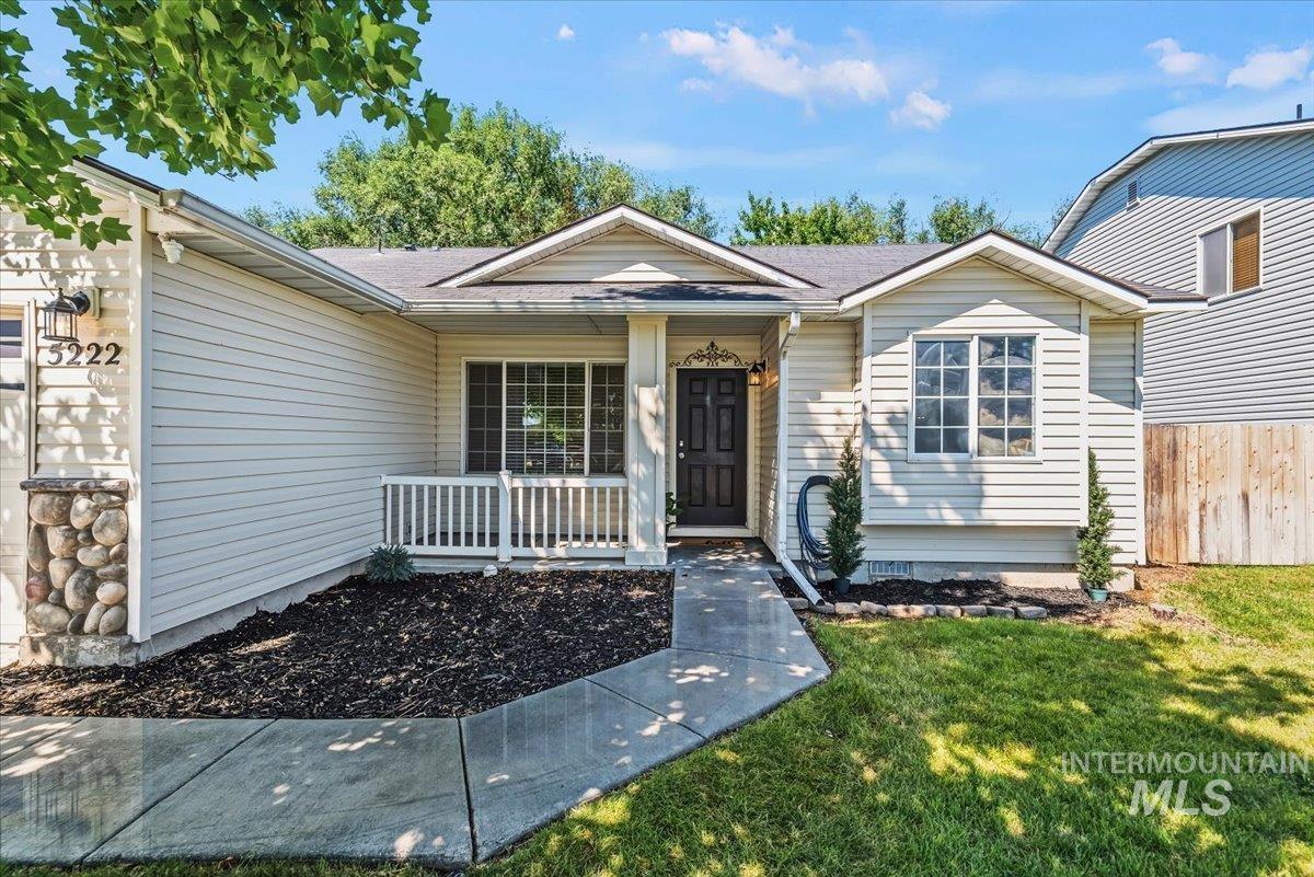 5222 Weston Avenue, Caldwell, Idaho 83607, 5 Bedrooms, 2 Bathrooms, Residential For Sale, Price $425,000, 98990904