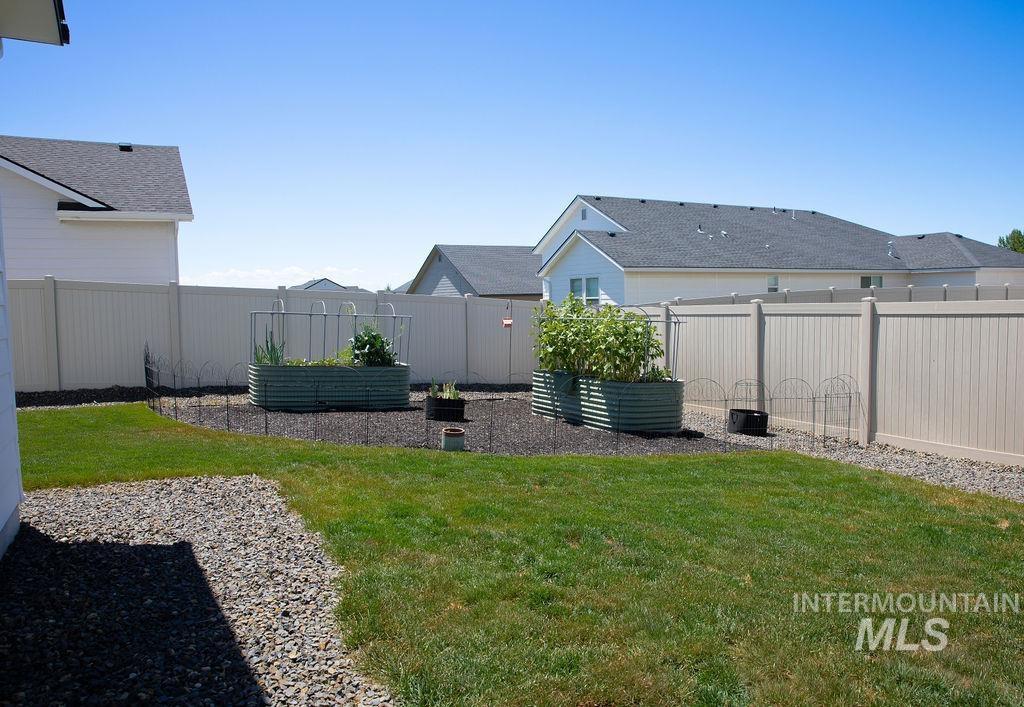 3065 N Mountain Lake Ave, Star, Idaho 83669-6358, 5 Bedrooms, 2.5 Bathrooms, Residential For Sale, Price $629,900,MLS 98990905