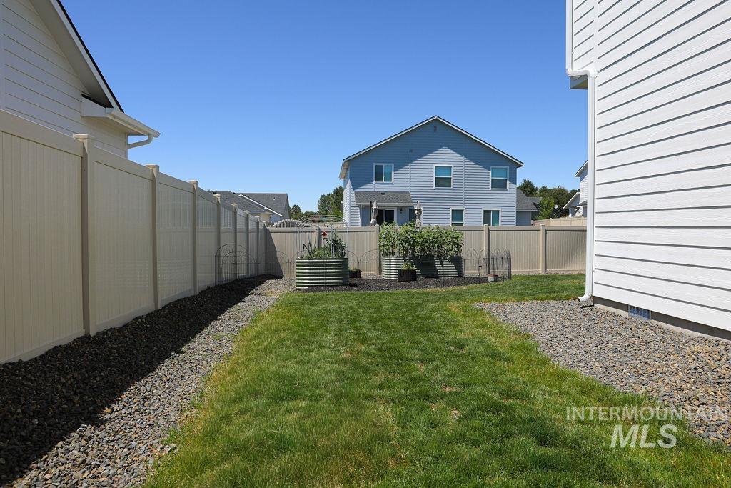 3065 N Mountain Lake Ave, Star, Idaho 83669-6358, 5 Bedrooms, 2.5 Bathrooms, Residential For Sale, Price $629,900,MLS 98990905