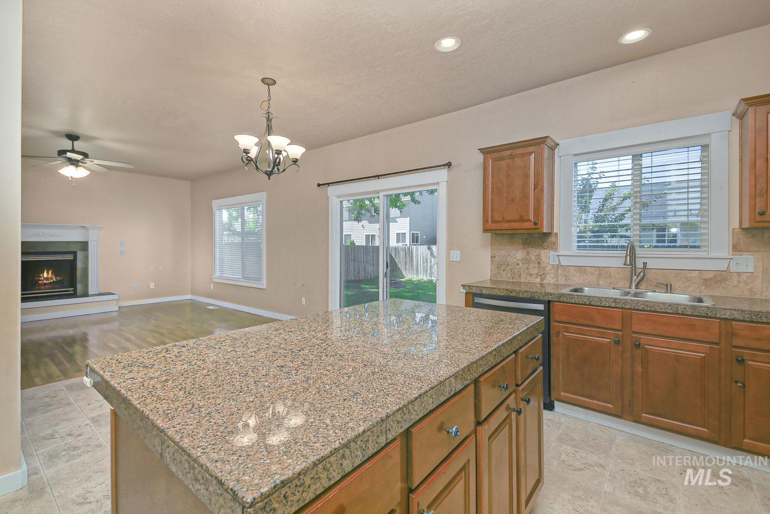 2523 Summercrest, Caldwell, Idaho 83605, 5 Bedrooms, 2.5 Bathrooms, Residential For Sale, Price $400,000, 98990908