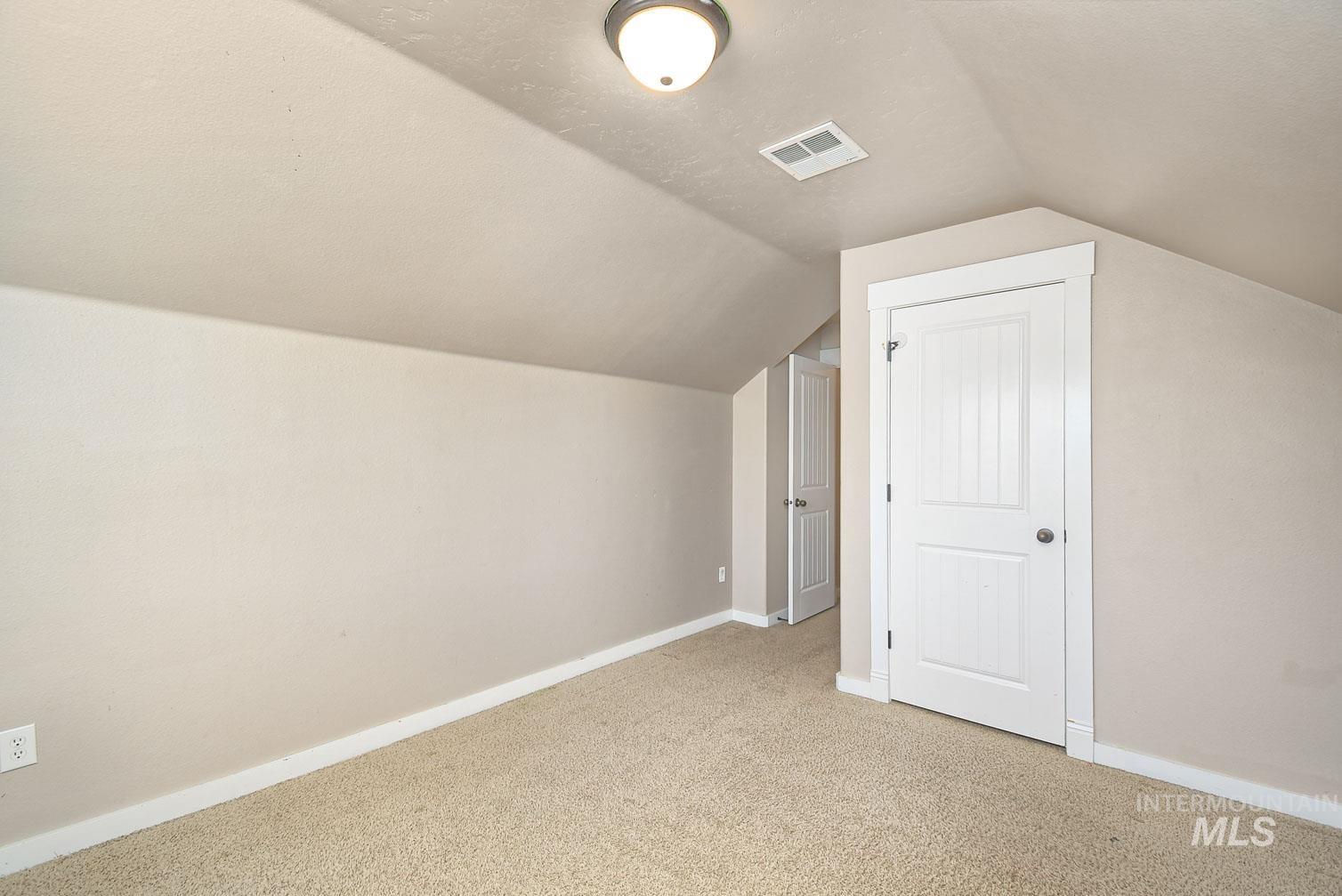 2523 Summercrest, Caldwell, Idaho 83605, 5 Bedrooms, 2.5 Bathrooms, Residential For Sale, Price $400,000, 98990908