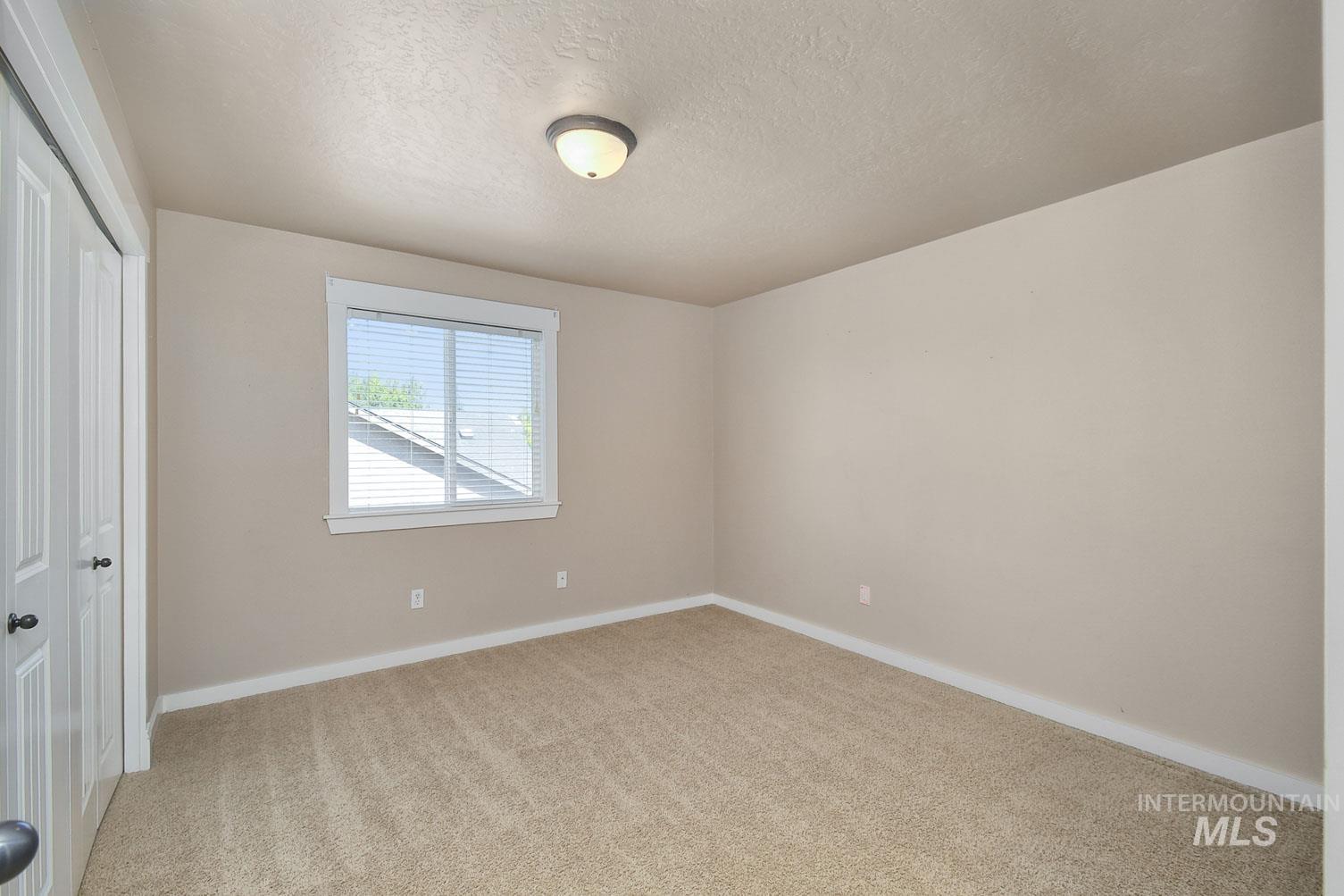2523 Summercrest, Caldwell, Idaho 83605, 5 Bedrooms, 2.5 Bathrooms, Residential For Sale, Price $400,000, 98990908
