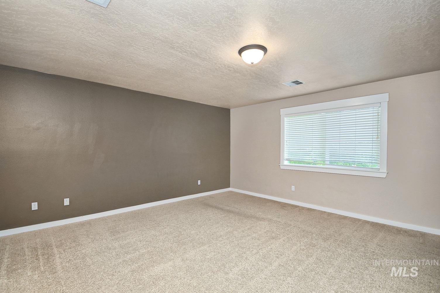 2523 Summercrest, Caldwell, Idaho 83605, 5 Bedrooms, 2.5 Bathrooms, Residential For Sale, Price $400,000, 98990908