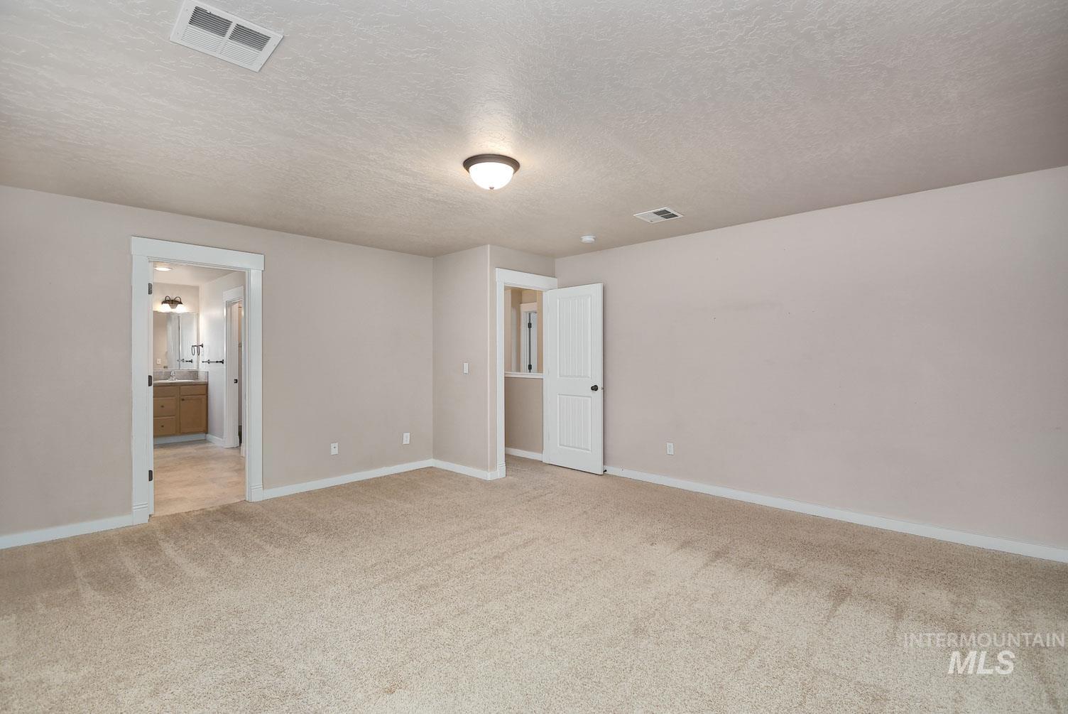 2523 Summercrest, Caldwell, Idaho 83605, 5 Bedrooms, 2.5 Bathrooms, Residential For Sale, Price $400,000, 98990908