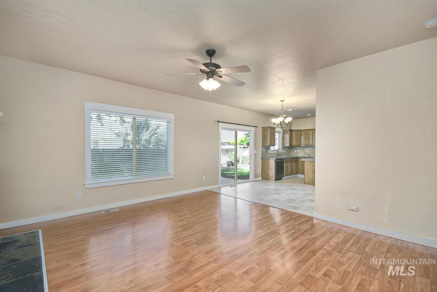 2523 Summercrest, Caldwell, Idaho 83605, 5 Bedrooms, 2.5 Bathrooms, Residential For Sale, Price $400,000, 98990908
