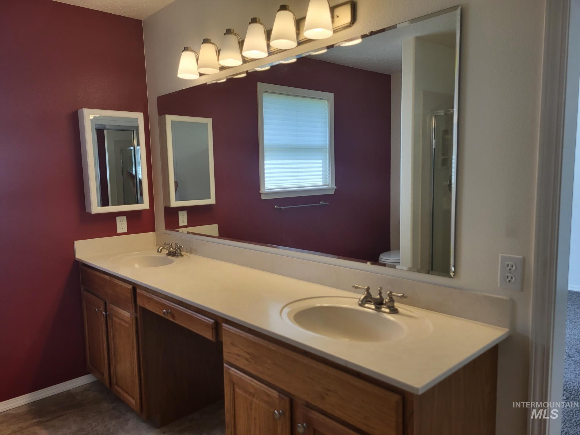 1939 N Sevenoaks Way, Eagle, Idaho 83616, 3 Bedrooms, 2.5 Bathrooms, Residential For Sale, Price $617,000,MLS 98990913