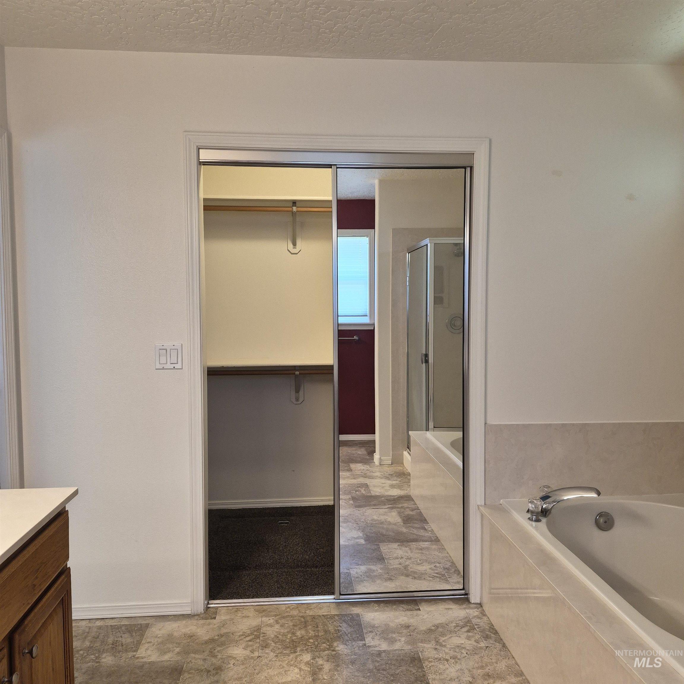 1939 N Sevenoaks Way, Eagle, Idaho 83616, 3 Bedrooms, 2.5 Bathrooms, Residential For Sale, Price $617,000,MLS 98990913