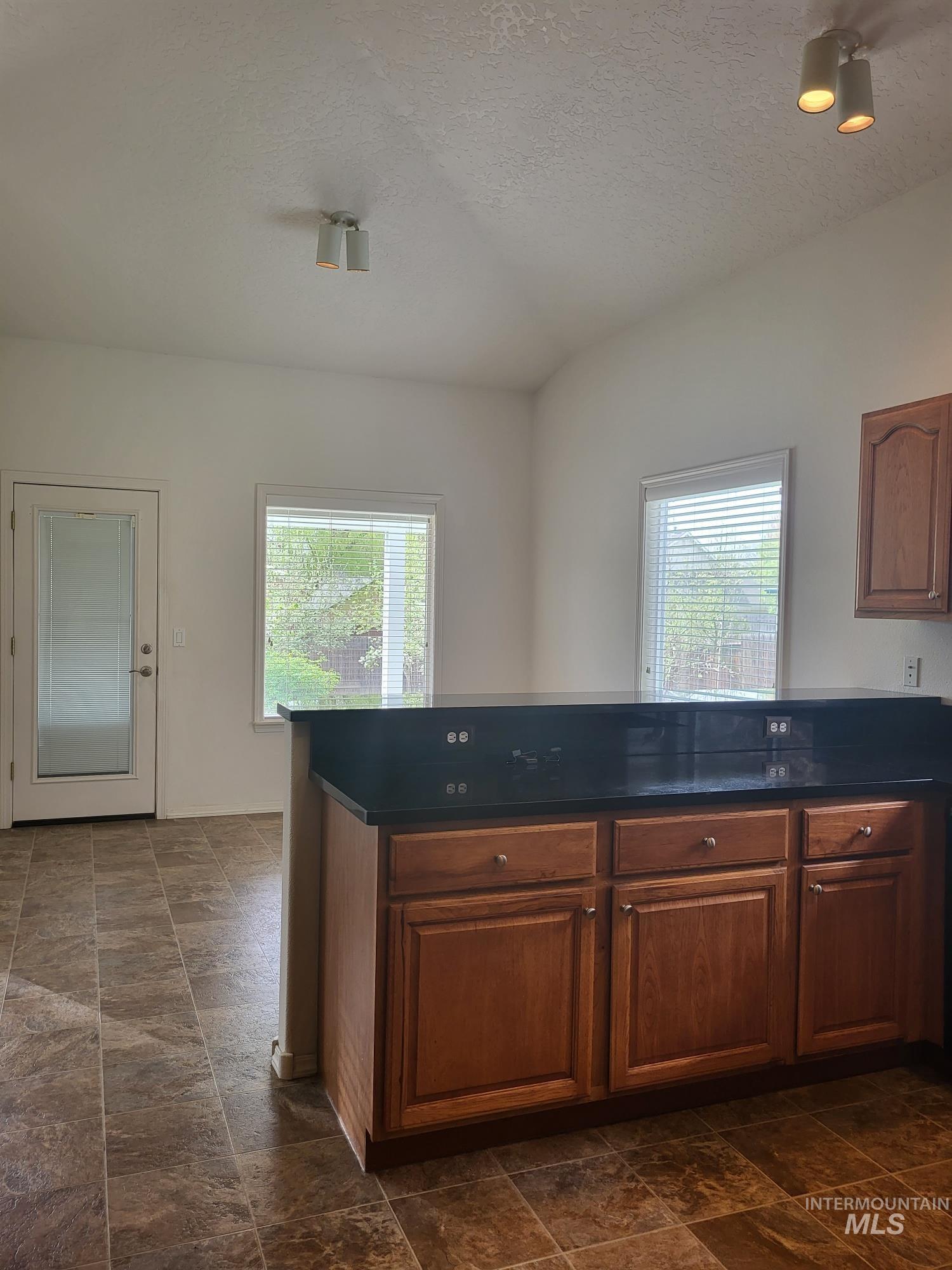 1939 N Sevenoaks Way, Eagle, Idaho 83616, 3 Bedrooms, 2.5 Bathrooms, Residential For Sale, Price $617,000,MLS 98990913