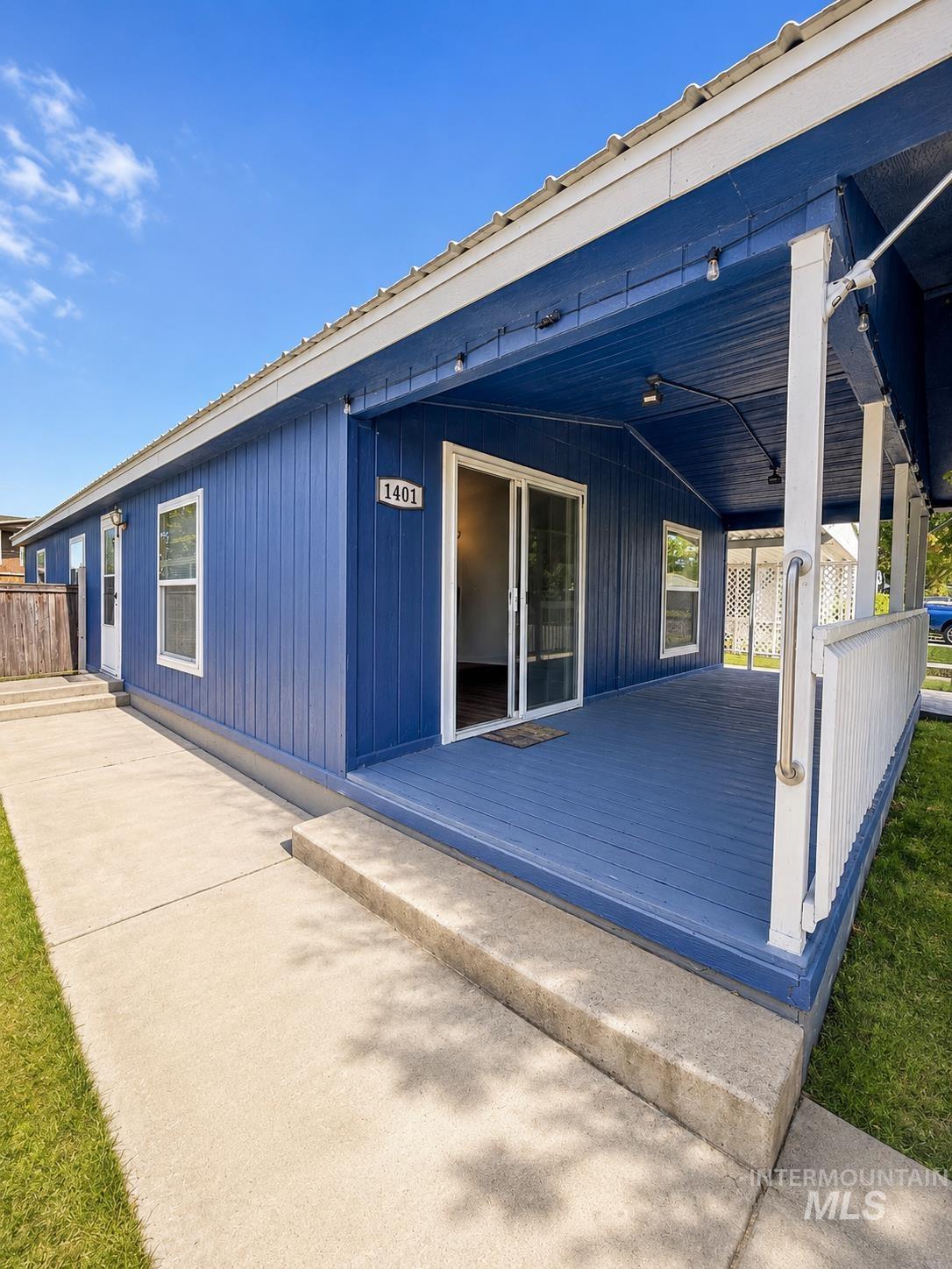 1401 Republic Lane, Emmett, Idaho 83617, 2 Bedrooms, 2 Bathrooms, Residential For Sale, Price $145,000,MLS 98990916
