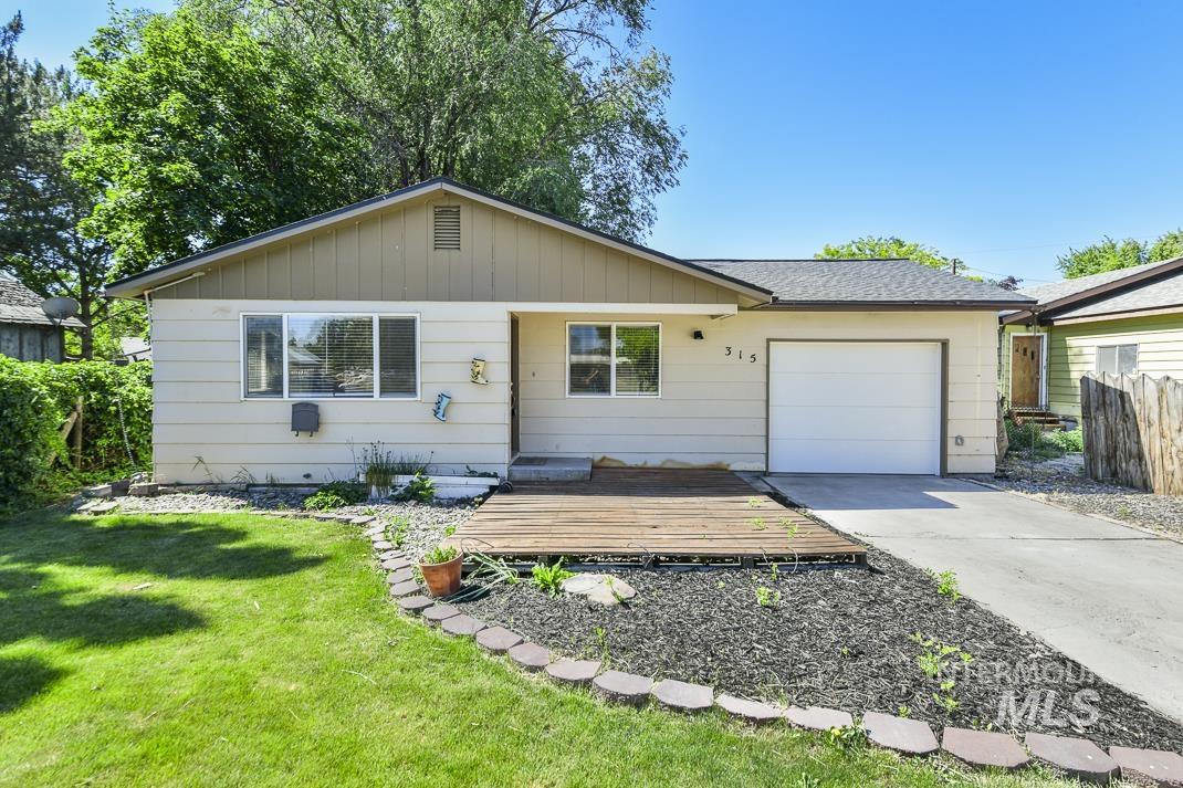 315 W Washington, Homedale, Idaho 83628, 3 Bedrooms, 1 Bathroom, Residential For Sale, Price $279,000, 98990917
