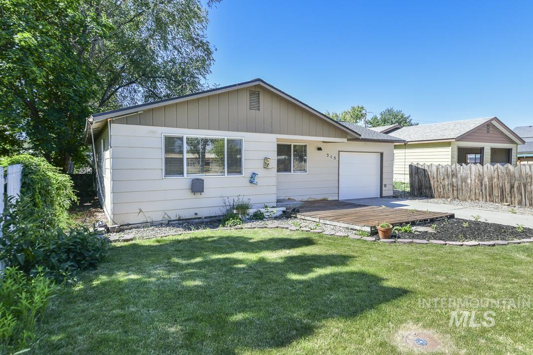 315 W Washington, Homedale, Idaho 83628, 3 Bedrooms, 1 Bathroom, Residential For Sale, Price $279,000, 98990917