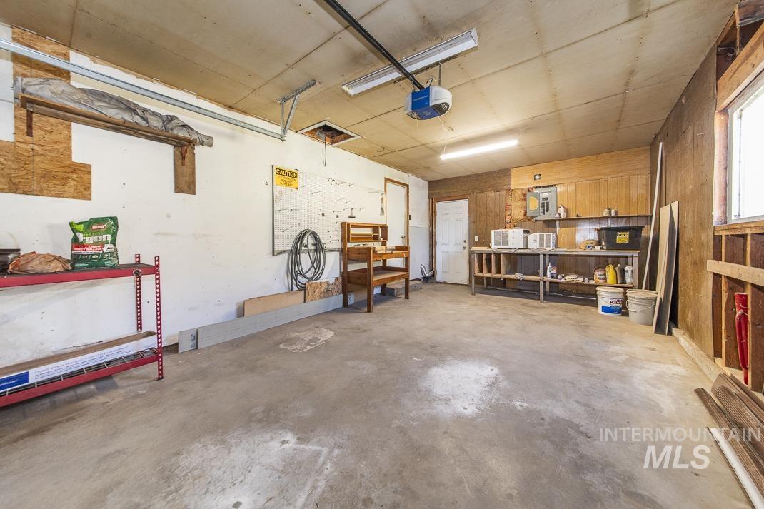 315 W Washington, Homedale, Idaho 83628, 3 Bedrooms, 1 Bathroom, Residential For Sale, Price $279,000, 98990917
