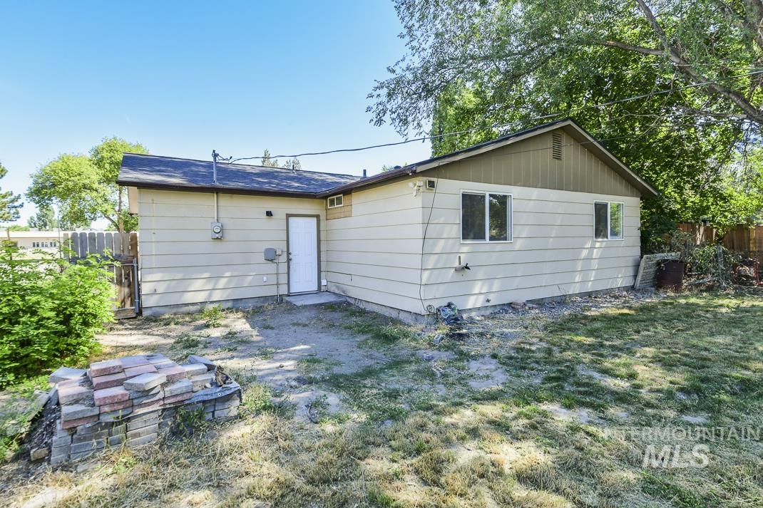 315 W Washington, Homedale, Idaho 83628, 3 Bedrooms, 1 Bathroom, Residential For Sale, Price $279,000, 98990917