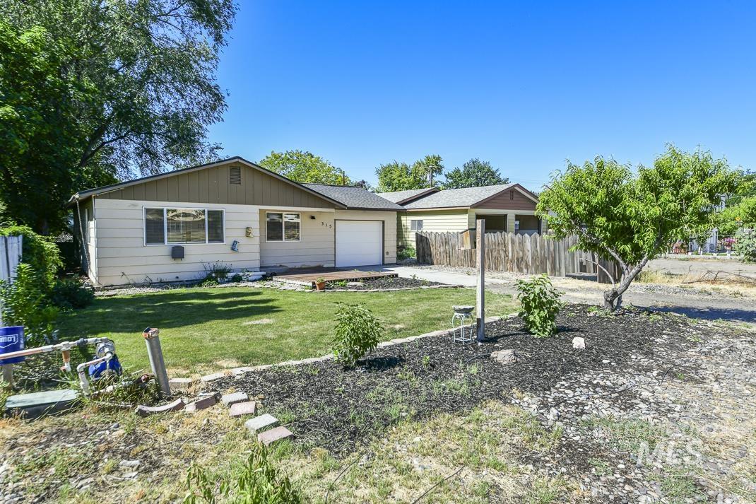 315 W Washington, Homedale, Idaho 83628, 3 Bedrooms, 1 Bathroom, Residential For Sale, Price $279,000, 98990917