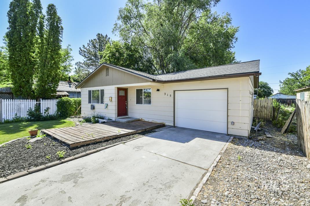 315 W Washington, Homedale, Idaho 83628, 3 Bedrooms, 1 Bathroom, Residential For Sale, Price $279,000, 98990917