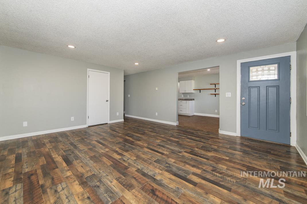 315 W Washington, Homedale, Idaho 83628, 3 Bedrooms, 1 Bathroom, Residential For Sale, Price $279,000, 98990917