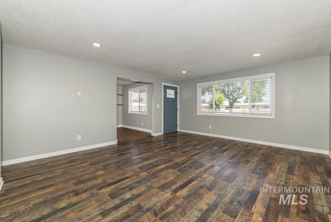315 W Washington, Homedale, Idaho 83628, 3 Bedrooms, 1 Bathroom, Residential For Sale, Price $279,000, 98990917