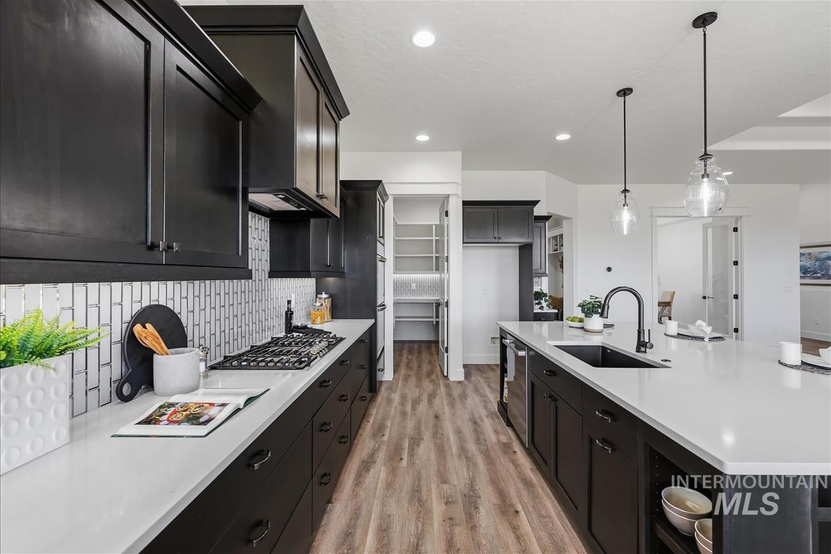 6897 E Chicke Hawk Loop, Nampa, Idaho 83686, 3 Bedrooms, 3 Bathrooms, Residential For Sale, Price $879,900, 98990918