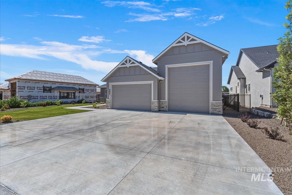 6897 E Chicke Hawk Loop, Nampa, Idaho 83686, 3 Bedrooms, 3 Bathrooms, Residential For Sale, Price $879,900, 98990918
