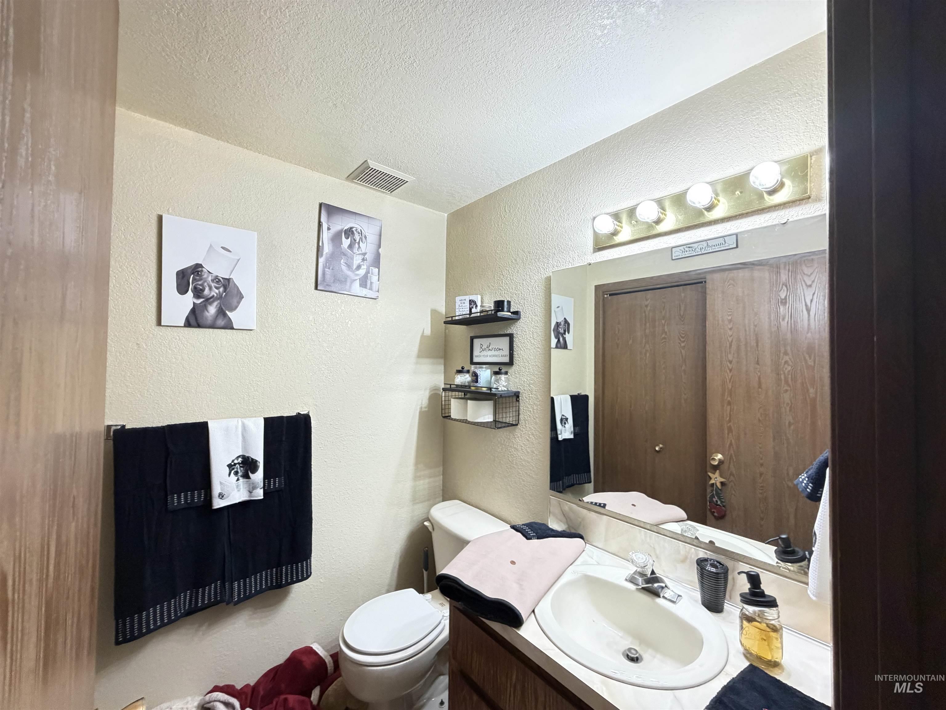 950 Terrell, Mountain Home, Idaho 83647, 2 Bedrooms, 1.5 Bathrooms, Residential Income For Sale, Price $649,900, 98990927