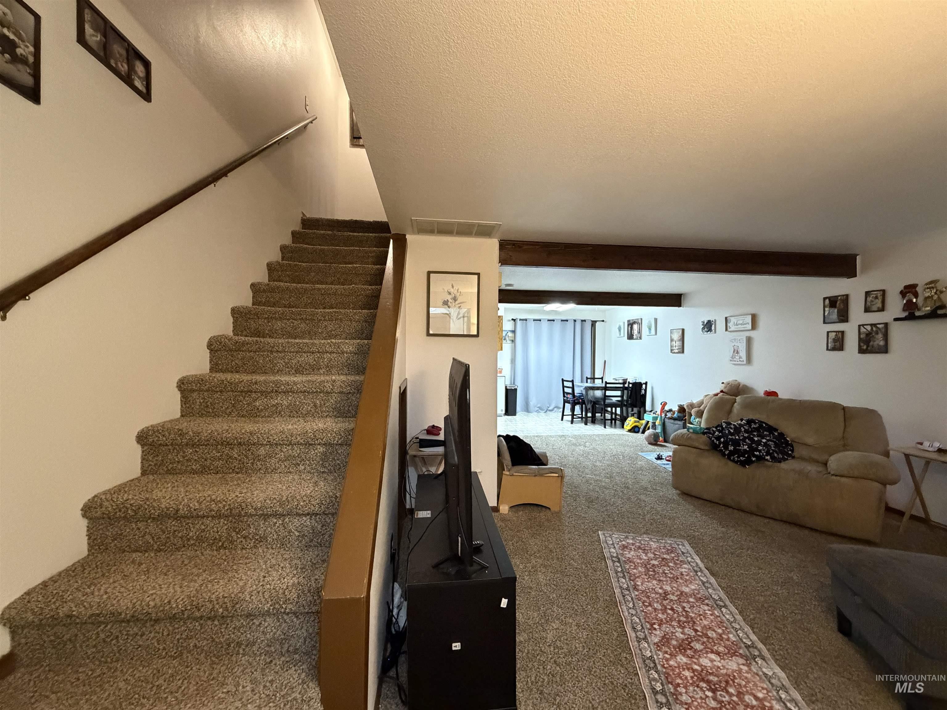 950 Terrell, Mountain Home, Idaho 83647, 2 Bedrooms, 1.5 Bathrooms, Residential Income For Sale, Price $649,900, 98990927
