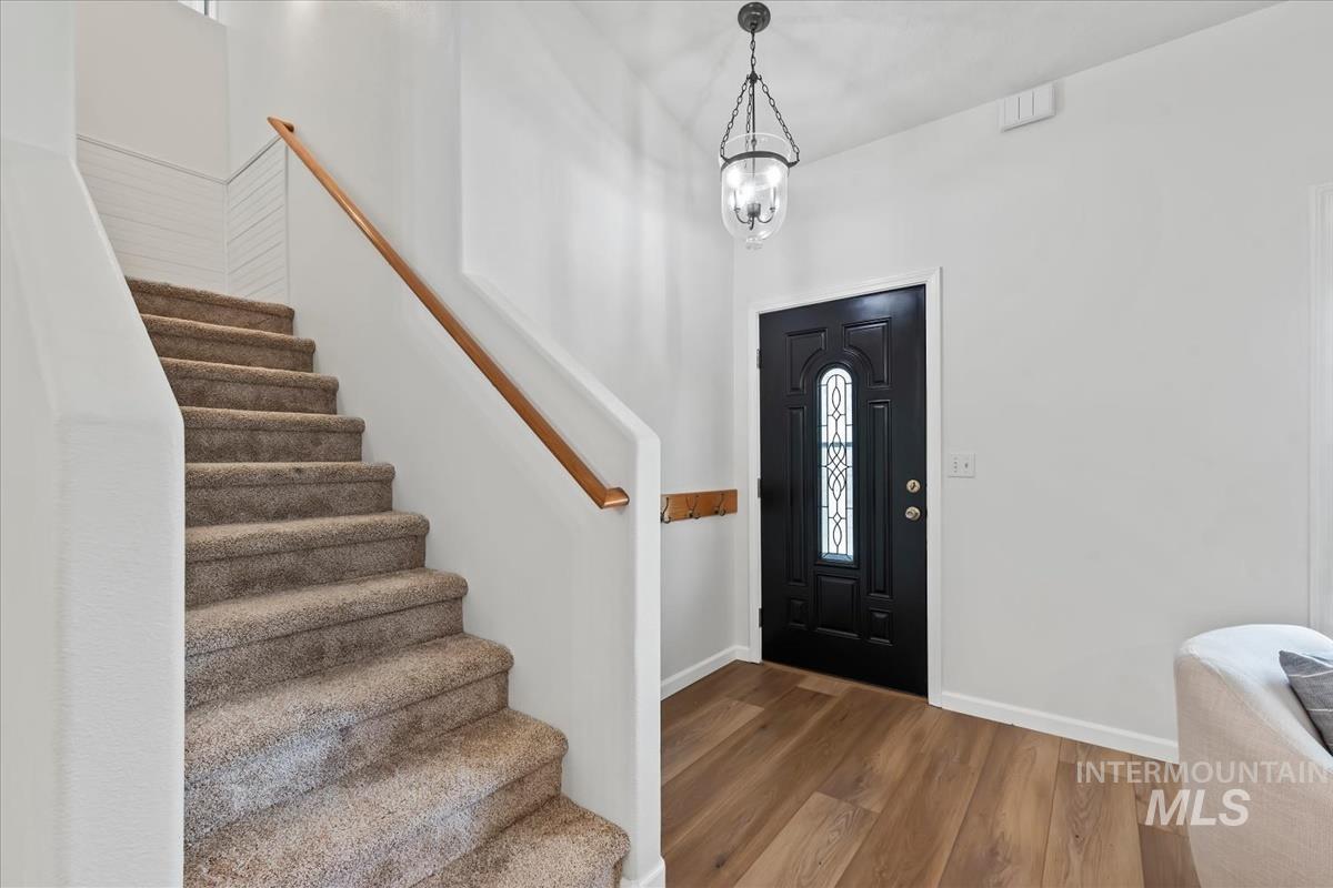 221 N Jefferson St, Nampa, Idaho 83651, 3 Bedrooms, 2 Bathrooms, Residential For Sale, Price $435,000, 98990928
