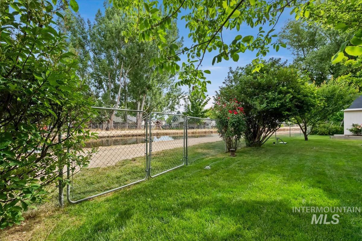 221 N Jefferson St, Nampa, Idaho 83651, 3 Bedrooms, 2 Bathrooms, Residential For Sale, Price $435,000, 98990928
