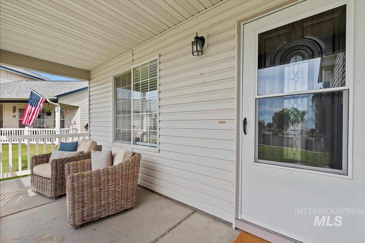 221 N Jefferson St, Nampa, Idaho 83651, 3 Bedrooms, 2 Bathrooms, Residential For Sale, Price $435,000, 98990928