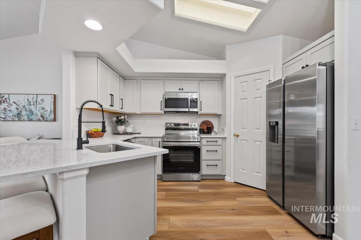 221 N Jefferson St, Nampa, Idaho 83651, 3 Bedrooms, 2 Bathrooms, Residential For Sale, Price $435,000, 98990928