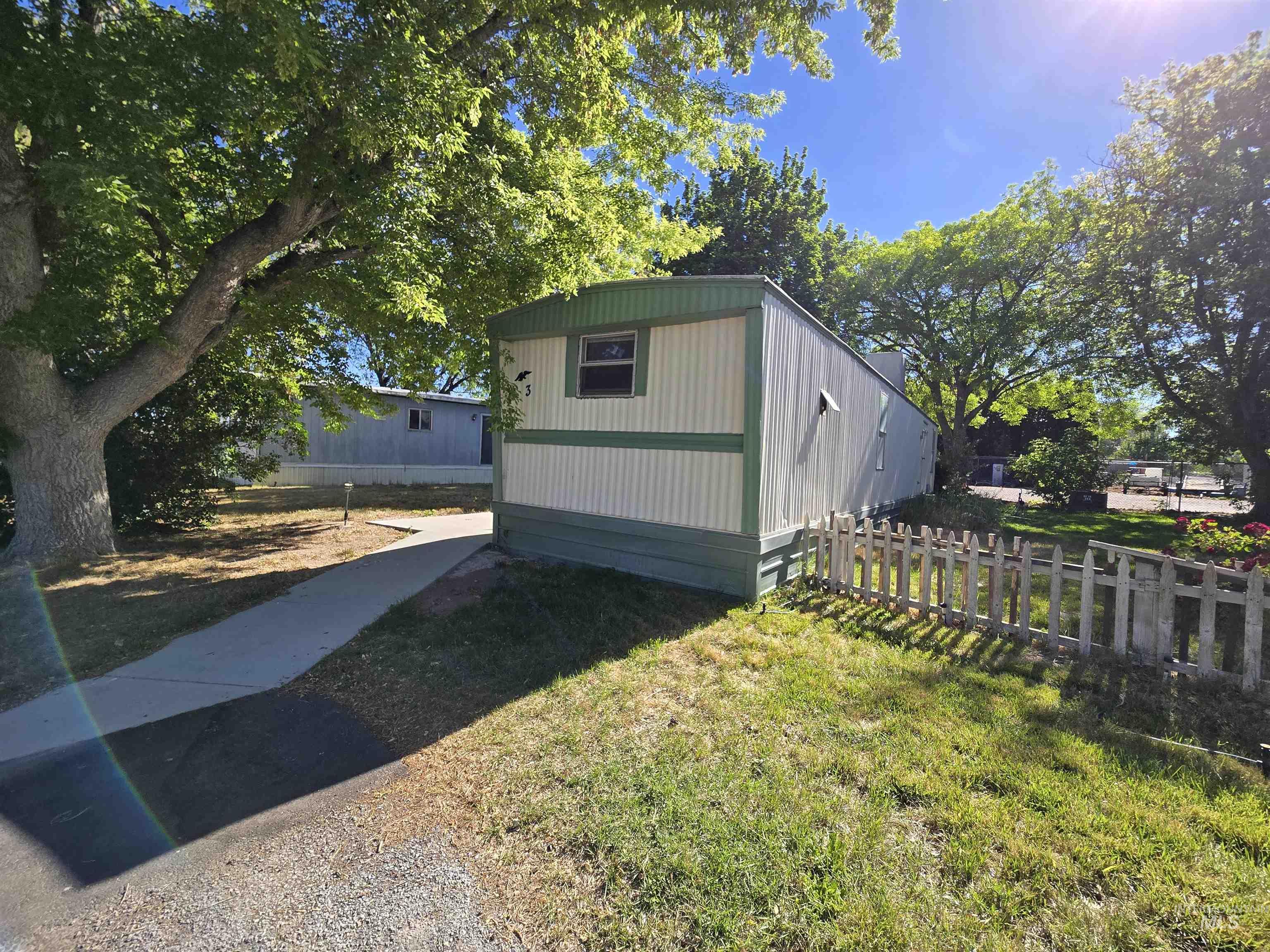 198 South Hills Rd, Twin Falls, Idaho 83301, 2 Bedrooms, 1 Bathroom, Residential For Sale, Price $39,000, 98990929