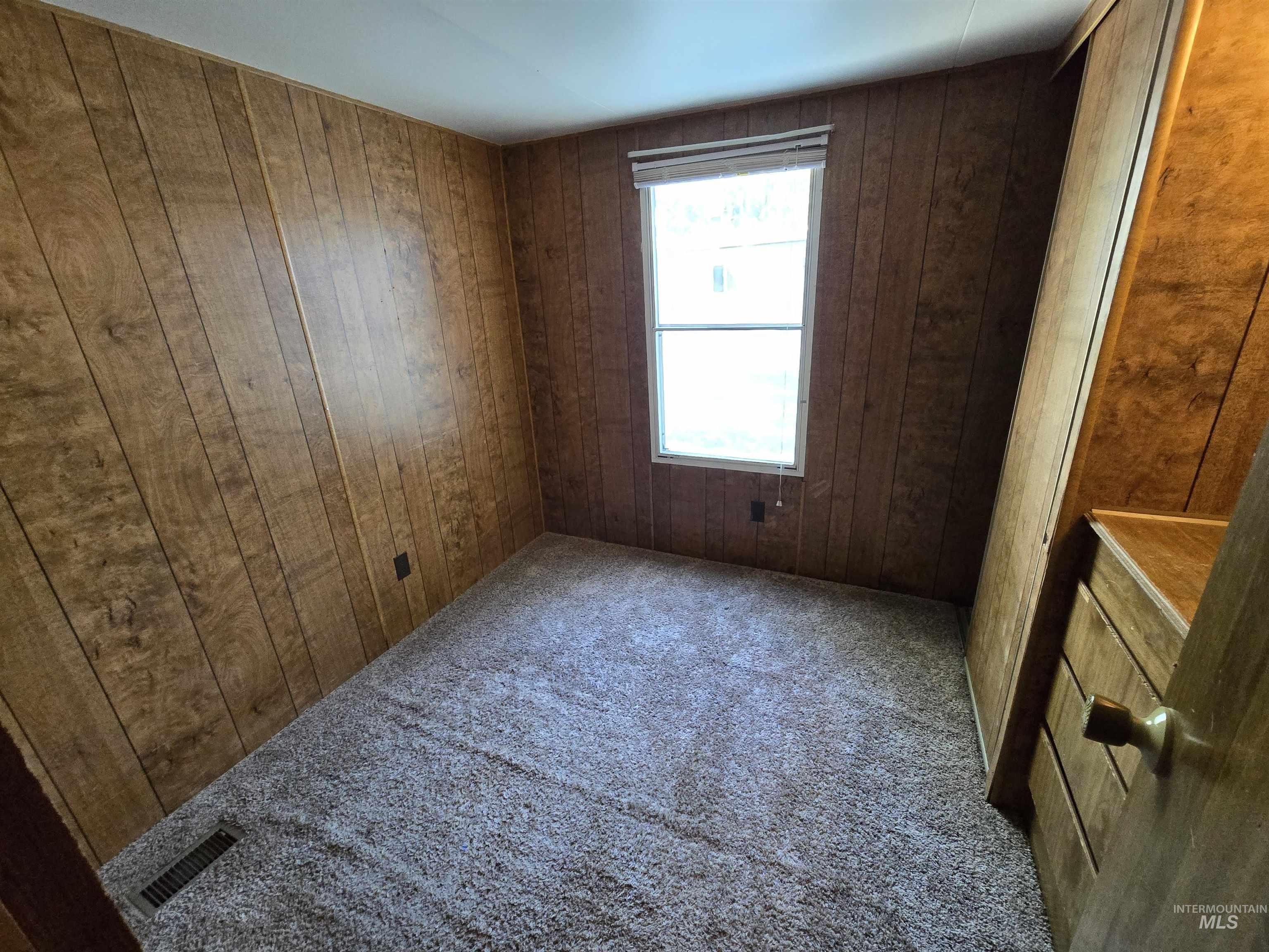 198 South Hills Rd, Twin Falls, Idaho 83301, 2 Bedrooms, 1 Bathroom, Residential For Sale, Price $39,000, 98990929