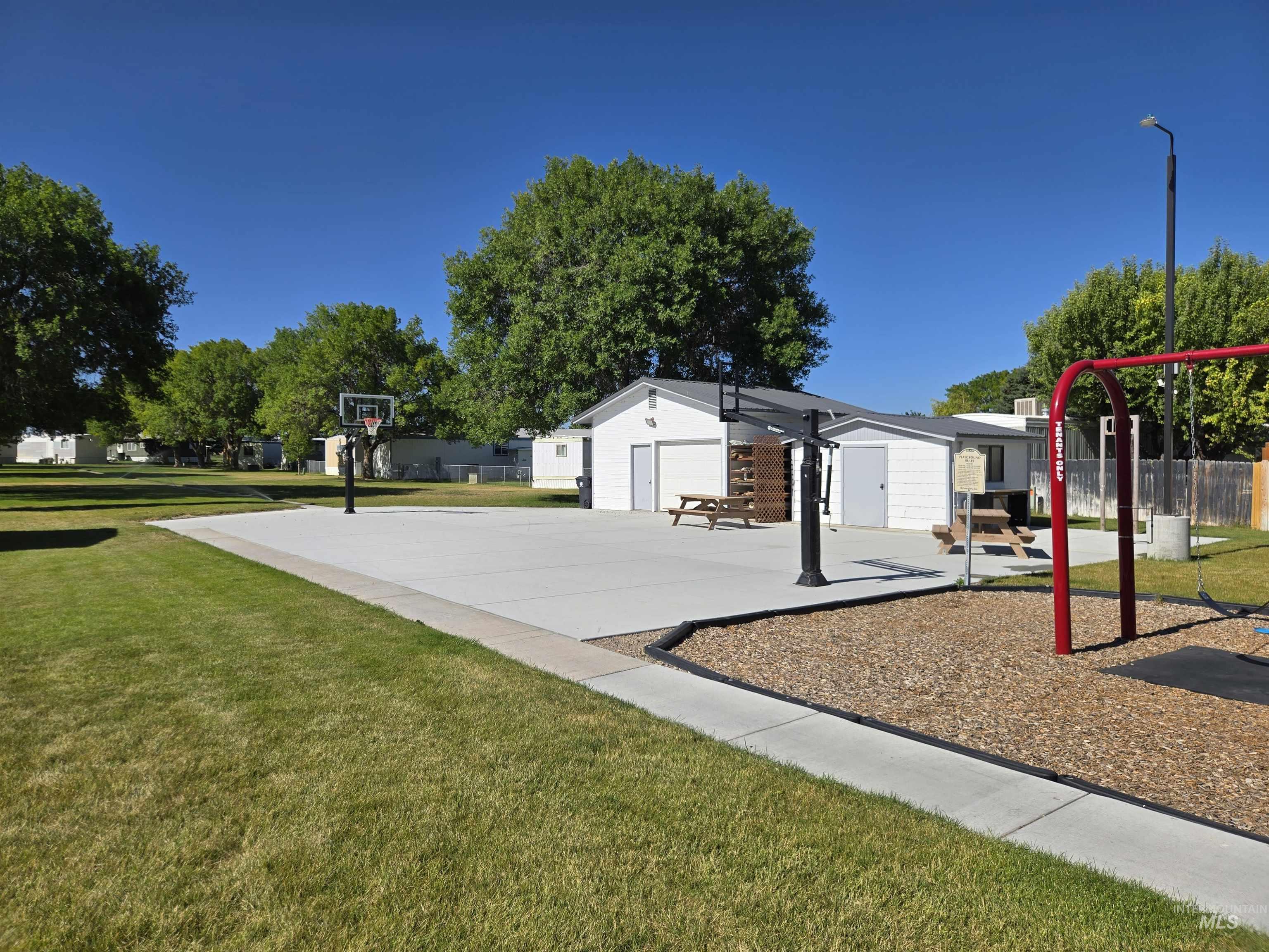 198 South Hills Rd, Twin Falls, Idaho 83301, 2 Bedrooms, 1 Bathroom, Residential For Sale, Price $39,000, 98990929