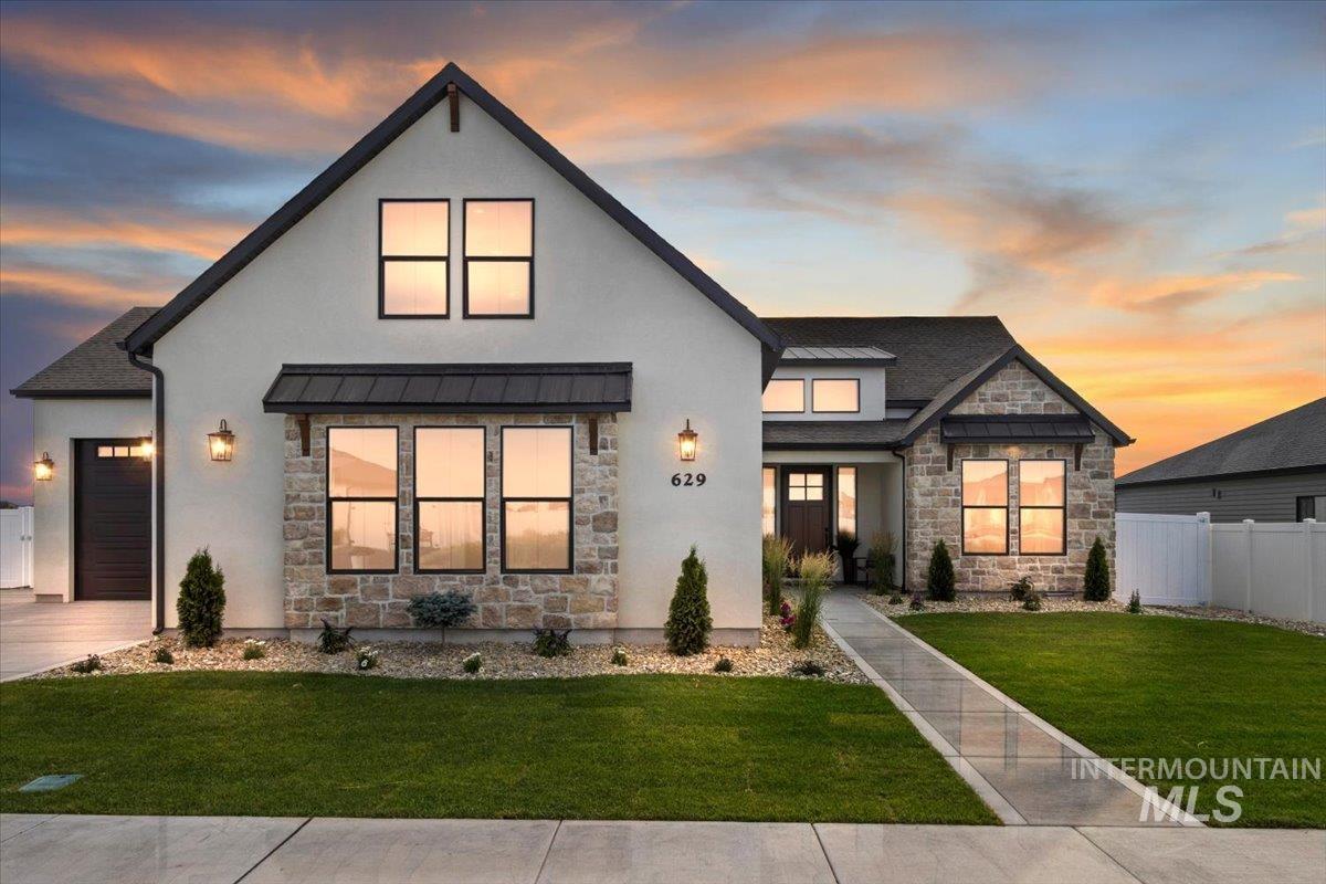 629 Moonbeam Way, Twin Falls, Idaho 83301-8434, 4 Bedrooms, 3.5 Bathrooms, Residential For Sale, Price $699,900, 98990930