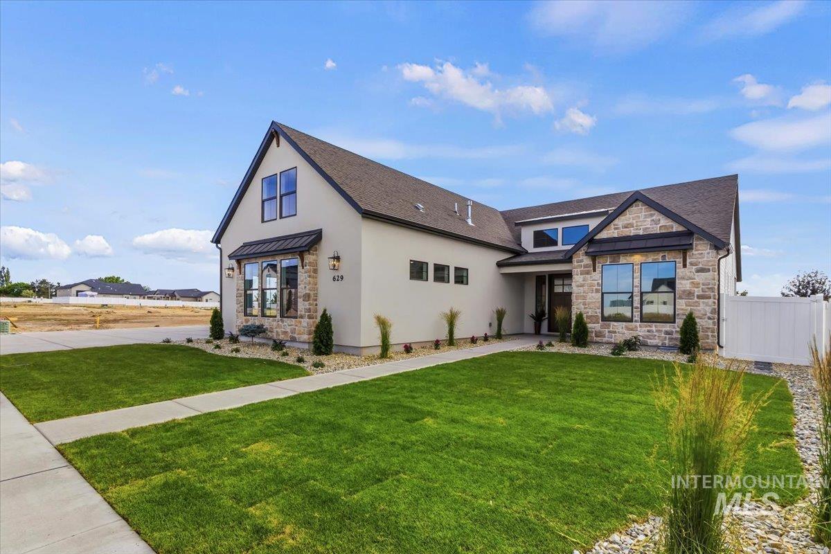 629 Moonbeam Way, Twin Falls, Idaho 83301-8434, 4 Bedrooms, 3.5 Bathrooms, Residential For Sale, Price $699,900, 98990930