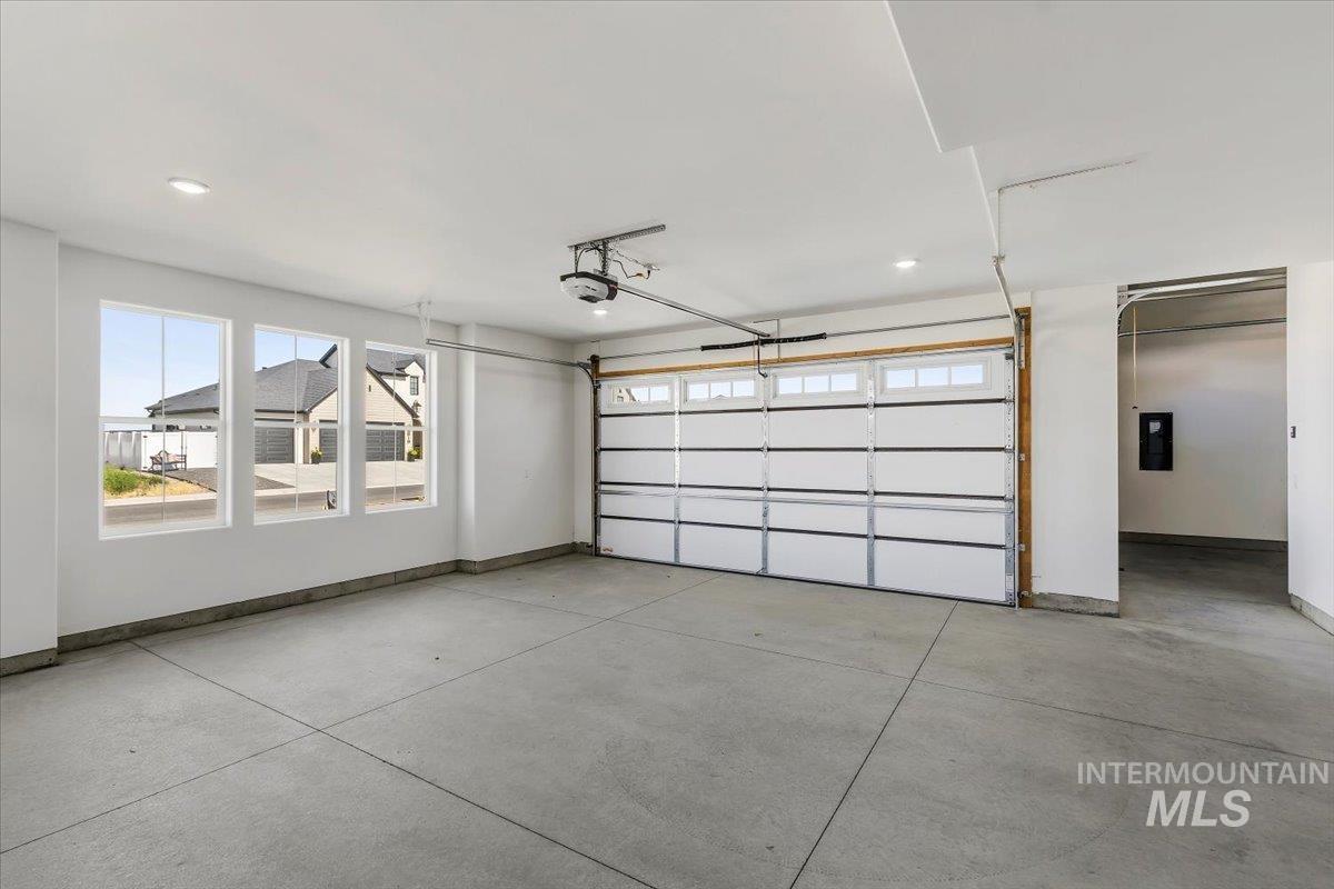 629 Moonbeam Way, Twin Falls, Idaho 83301-8434, 4 Bedrooms, 3.5 Bathrooms, Residential For Sale, Price $699,900, 98990930