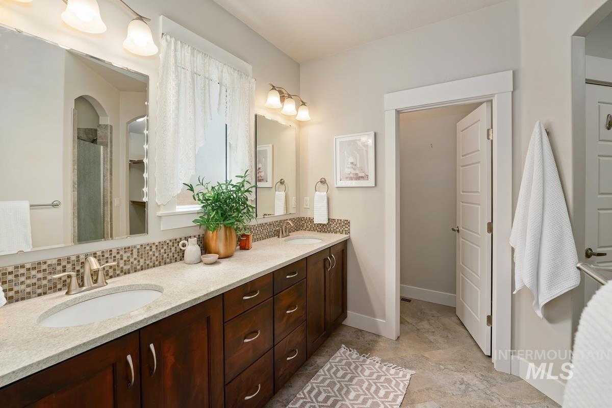 6442 S Palesa Way, Boise, Idaho 83709, 3 Bedrooms, 2 Bathrooms, Residential For Sale, Price $495,000, 98990931