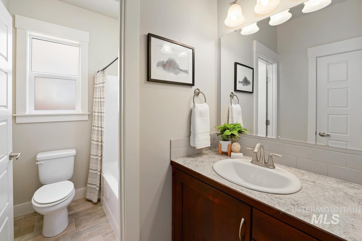 6442 S Palesa Way, Boise, Idaho 83709, 3 Bedrooms, 2 Bathrooms, Residential For Sale, Price $495,000, 98990931