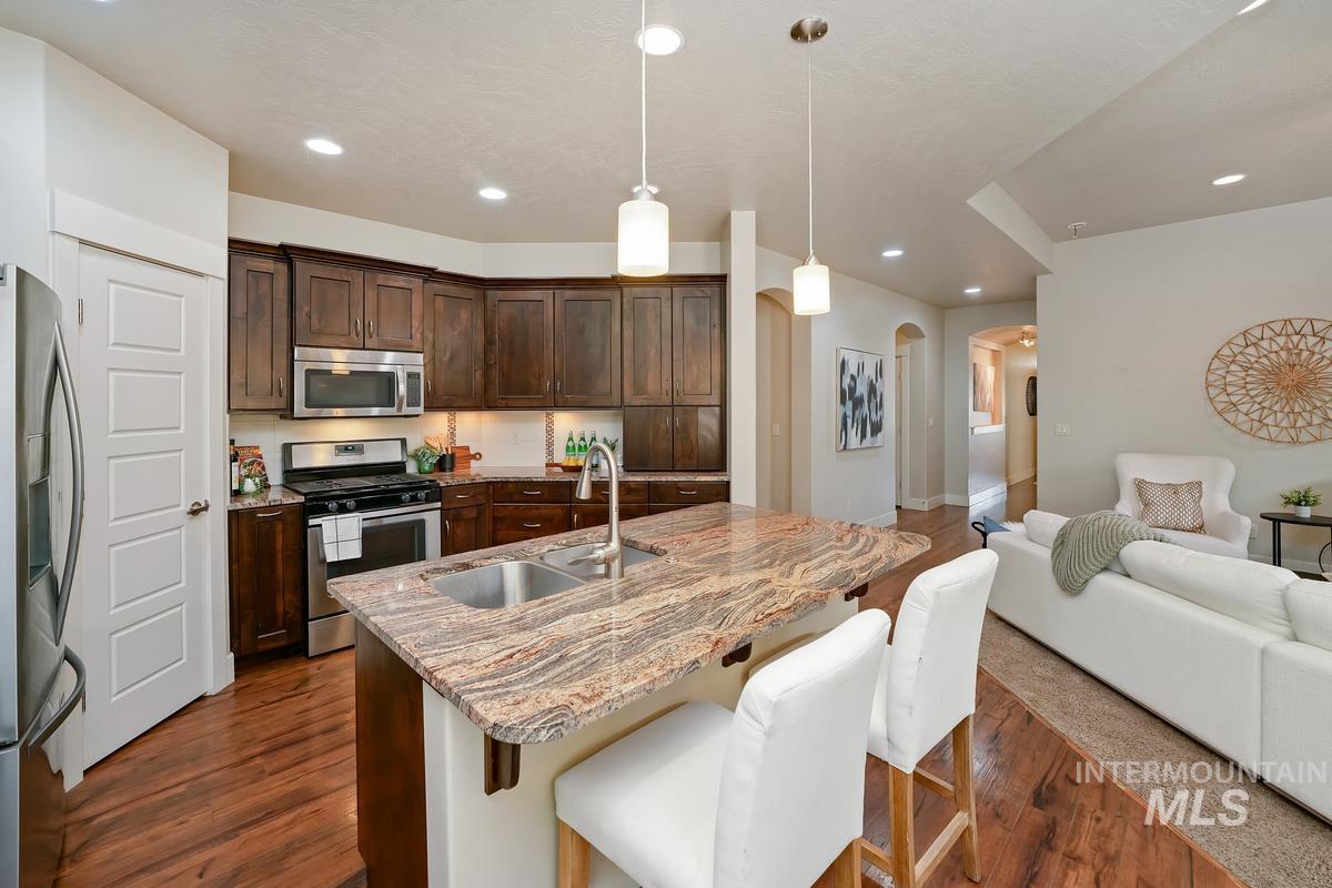 6442 S Palesa Way, Boise, Idaho 83709, 3 Bedrooms, 2 Bathrooms, Residential For Sale, Price $495,000, 98990931