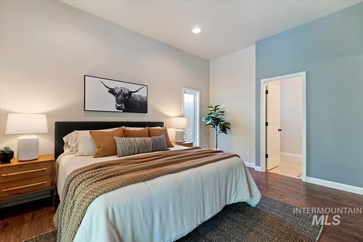 1699 E Laurelwood Dr, Eagle, Idaho 83616-6100, 3 Bedrooms, 2 Bathrooms, Residential For Sale, Price $561,300,MLS 98990932