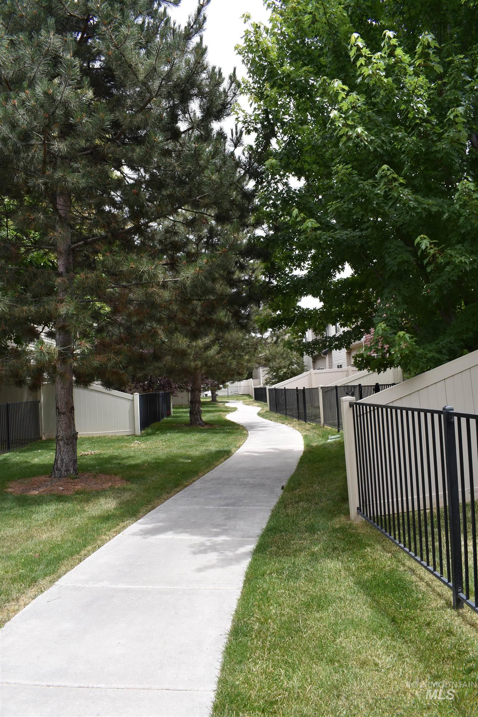 8722 W Pine Nut Lane, Boise, Idaho 83709, 3 Bedrooms, 2.5 Bathrooms, Residential For Sale, Price $395,000, 98990933