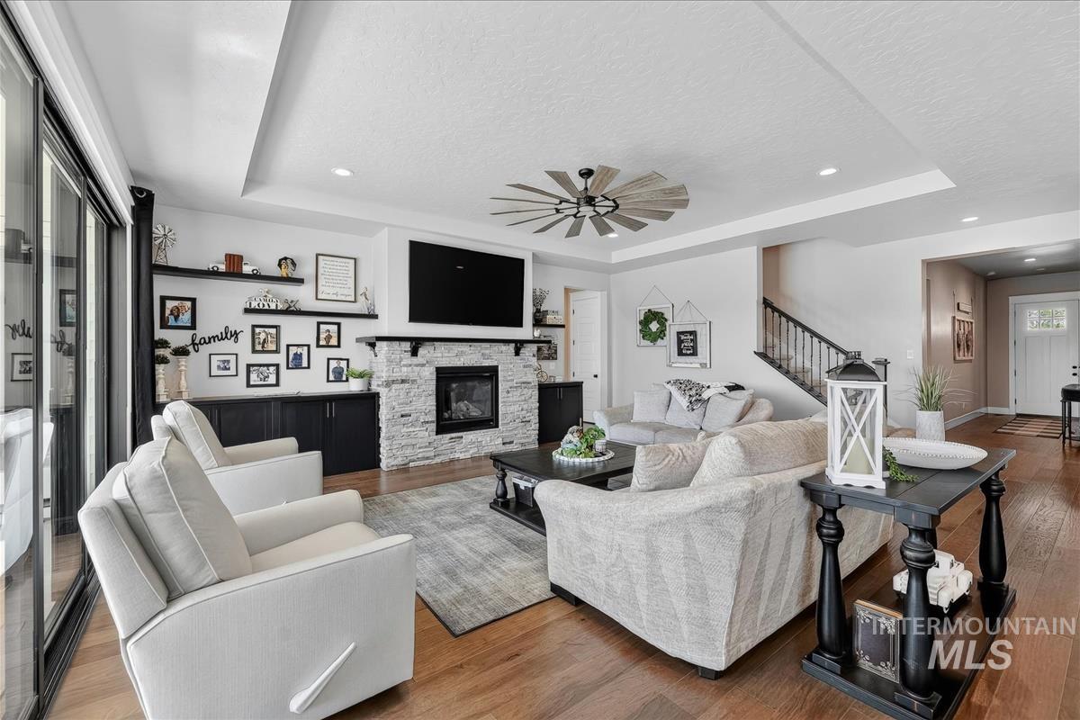 1338 N Sarajevo Ave, Eagle, Idaho 83616, 4 Bedrooms, 3.5 Bathrooms, Residential For Sale, Price $1,325,000, 98990936