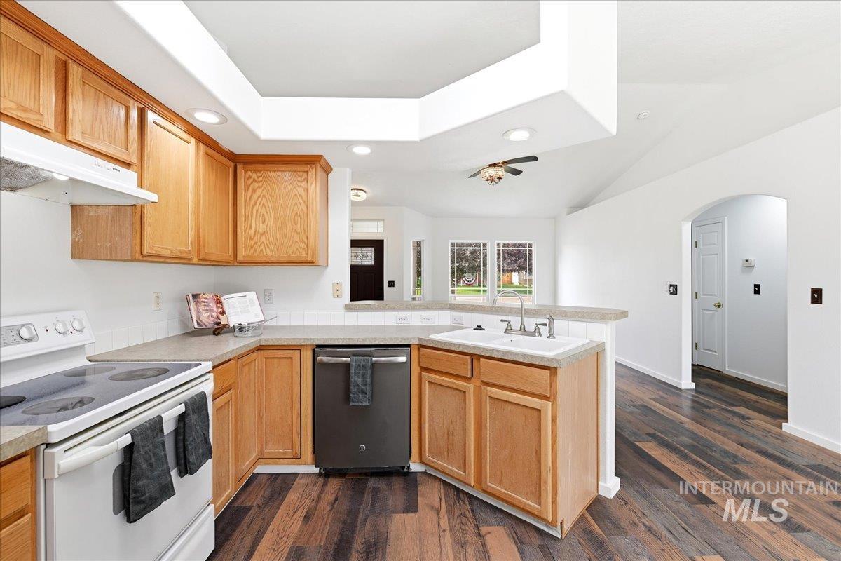702 W Crimson Loop, Nampa, Idaho 83686, 3 Bedrooms, 2 Bathrooms, Residential For Sale, Price $365,000,MLS 98990938