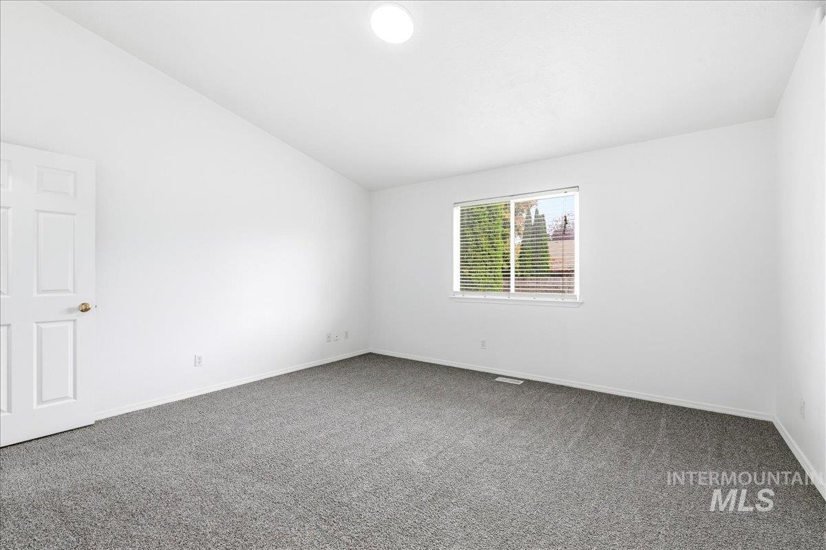 702 W Crimson Loop, Nampa, Idaho 83686, 3 Bedrooms, 2 Bathrooms, Residential For Sale, Price $365,000,MLS 98990938