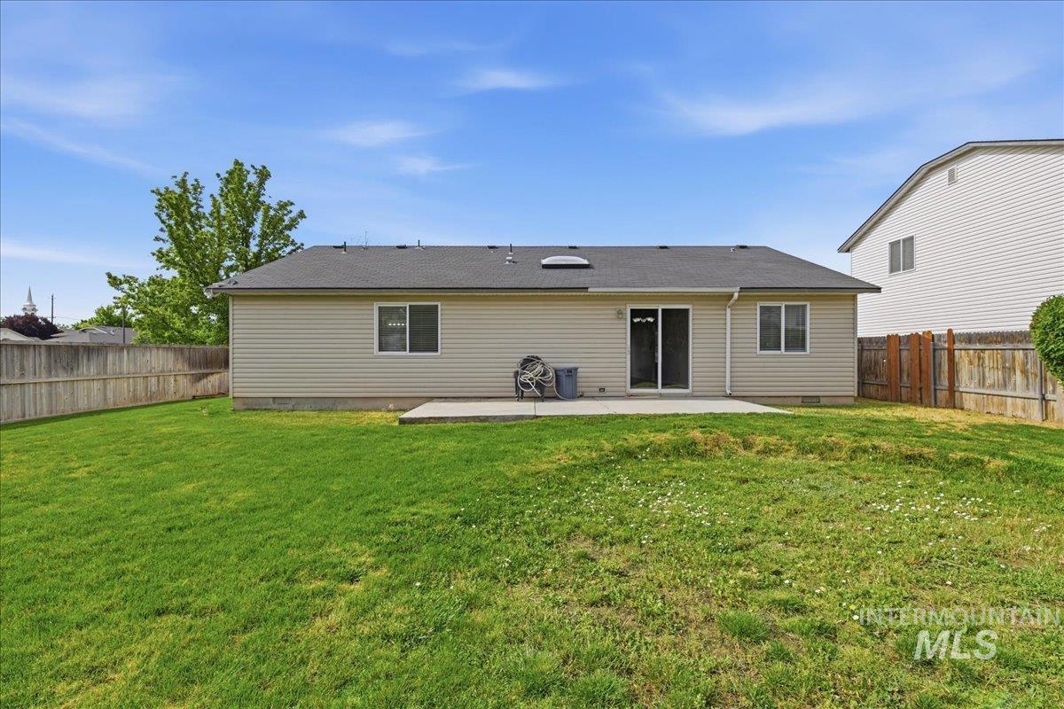 702 W Crimson Loop, Nampa, Idaho 83686, 3 Bedrooms, 2 Bathrooms, Residential For Sale, Price $365,000,MLS 98990938