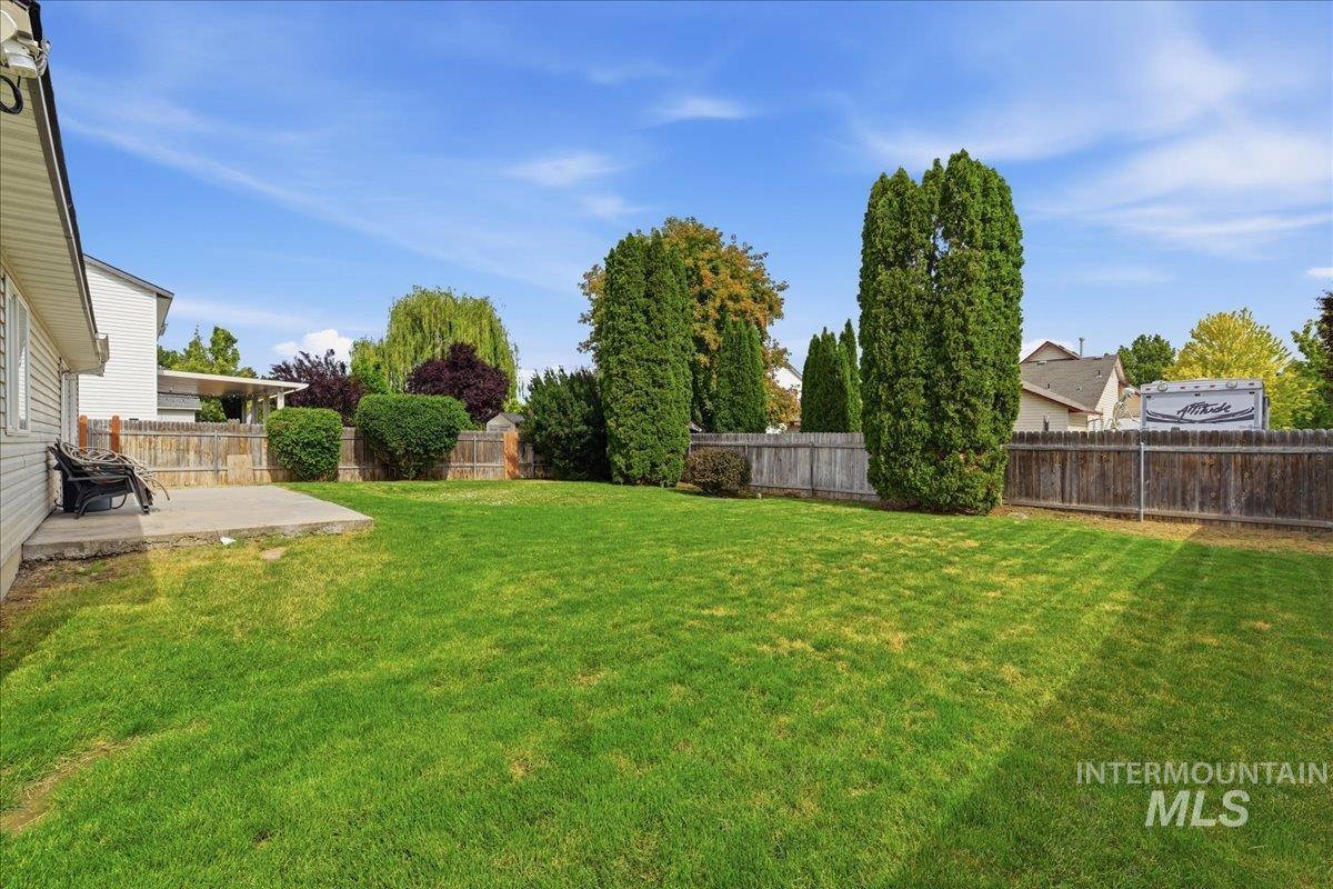 702 W Crimson Loop, Nampa, Idaho 83686, 3 Bedrooms, 2 Bathrooms, Residential For Sale, Price $365,000,MLS 98990938