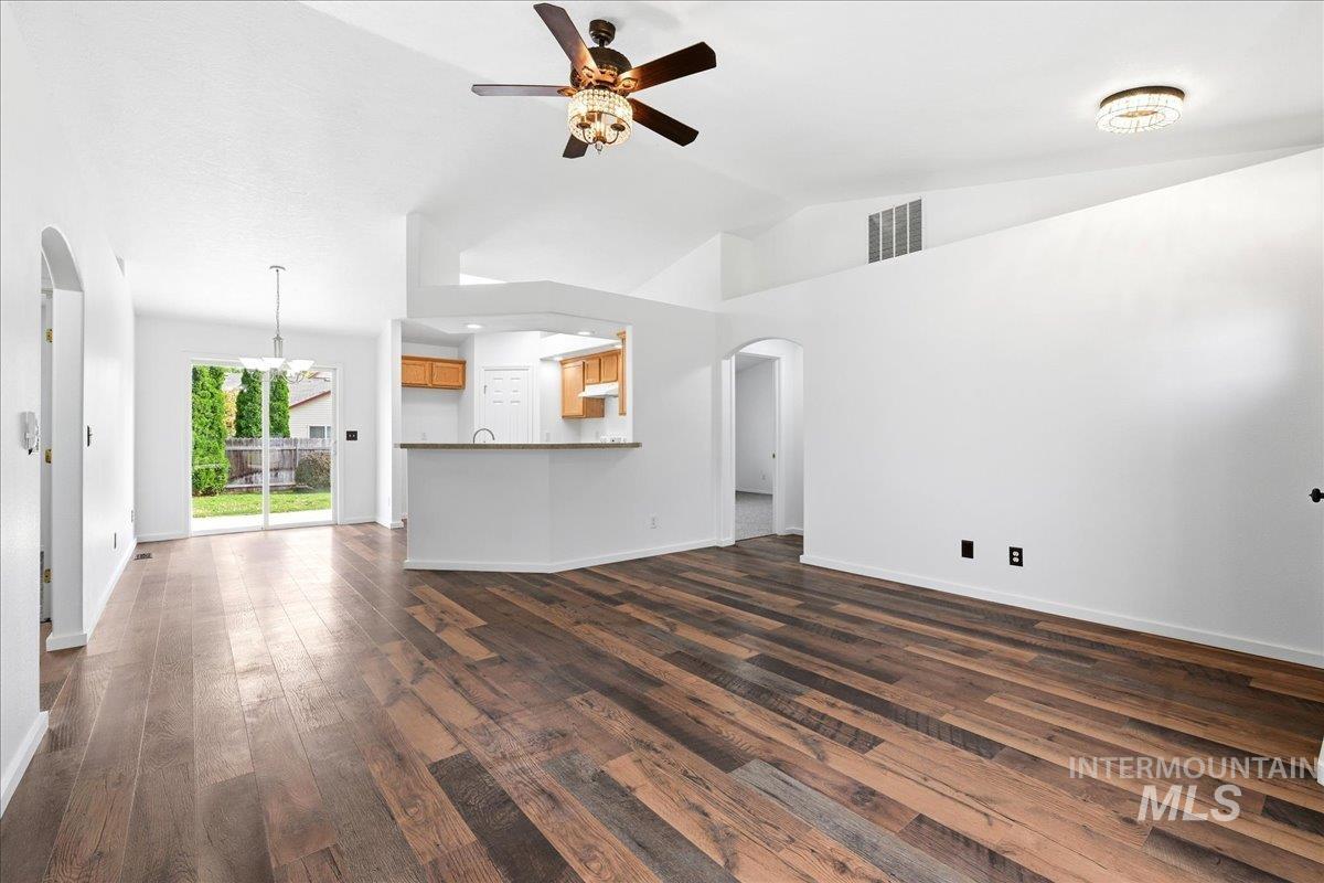 702 W Crimson Loop, Nampa, Idaho 83686, 3 Bedrooms, 2 Bathrooms, Residential For Sale, Price $365,000,MLS 98990938