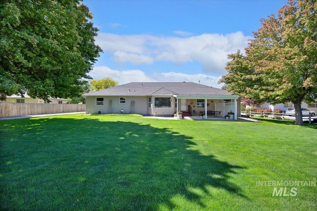 3237 Highlawn Drive, Twin Falls, Idaho 83301, 4 Bedrooms, 3 Bathrooms, Residential For Sale, Price $625,000, 98990941